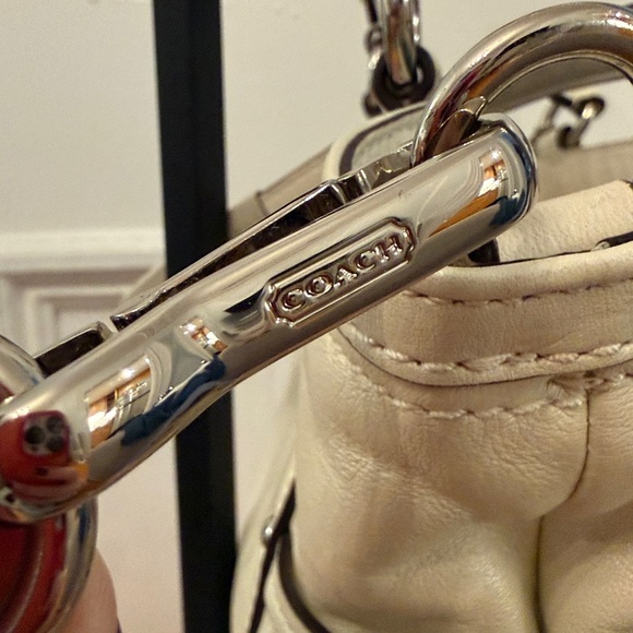 Coach (2012) Audrey White Leather Drawstring Two Way Shoulder Bag - Picture 8 of 12